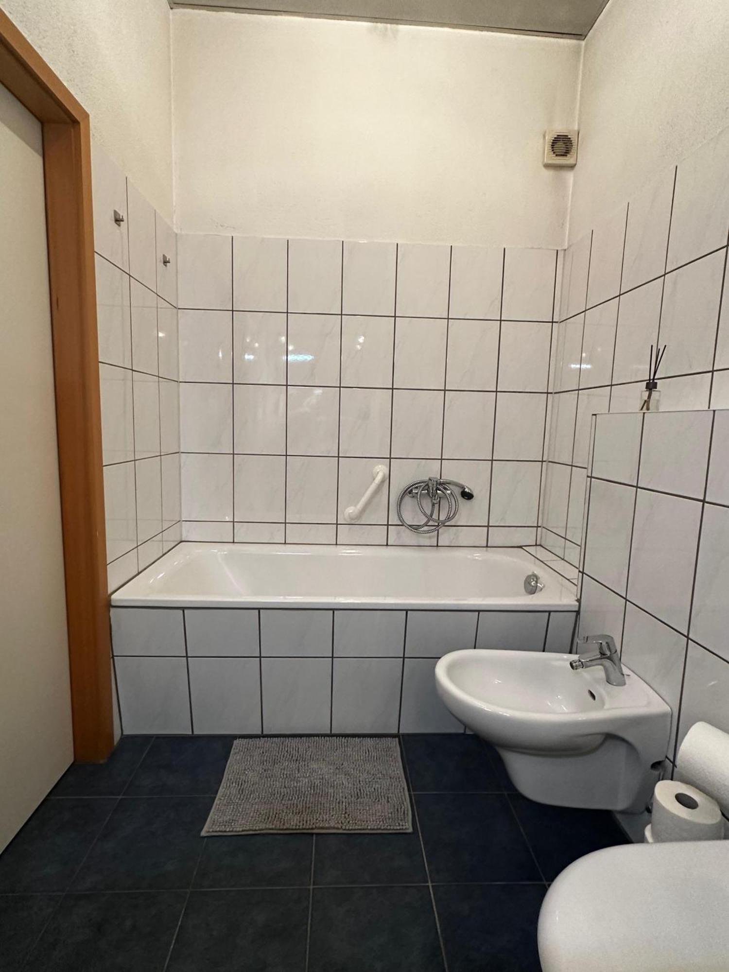 Maisonettewohnung Im Loft Stil Mit Wunderschoener Terrasse Karlsruhe Exterior foto